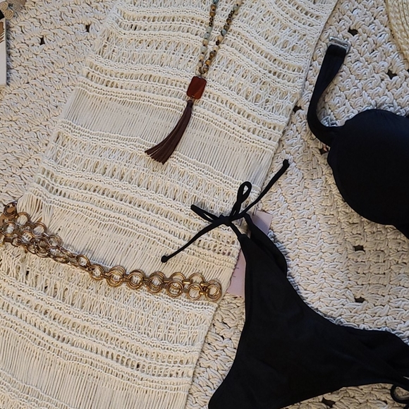 NEW NWT  BOHO CREAMY WHITE  CROCHET DRESS COVERUP. - Picture 14 of 15